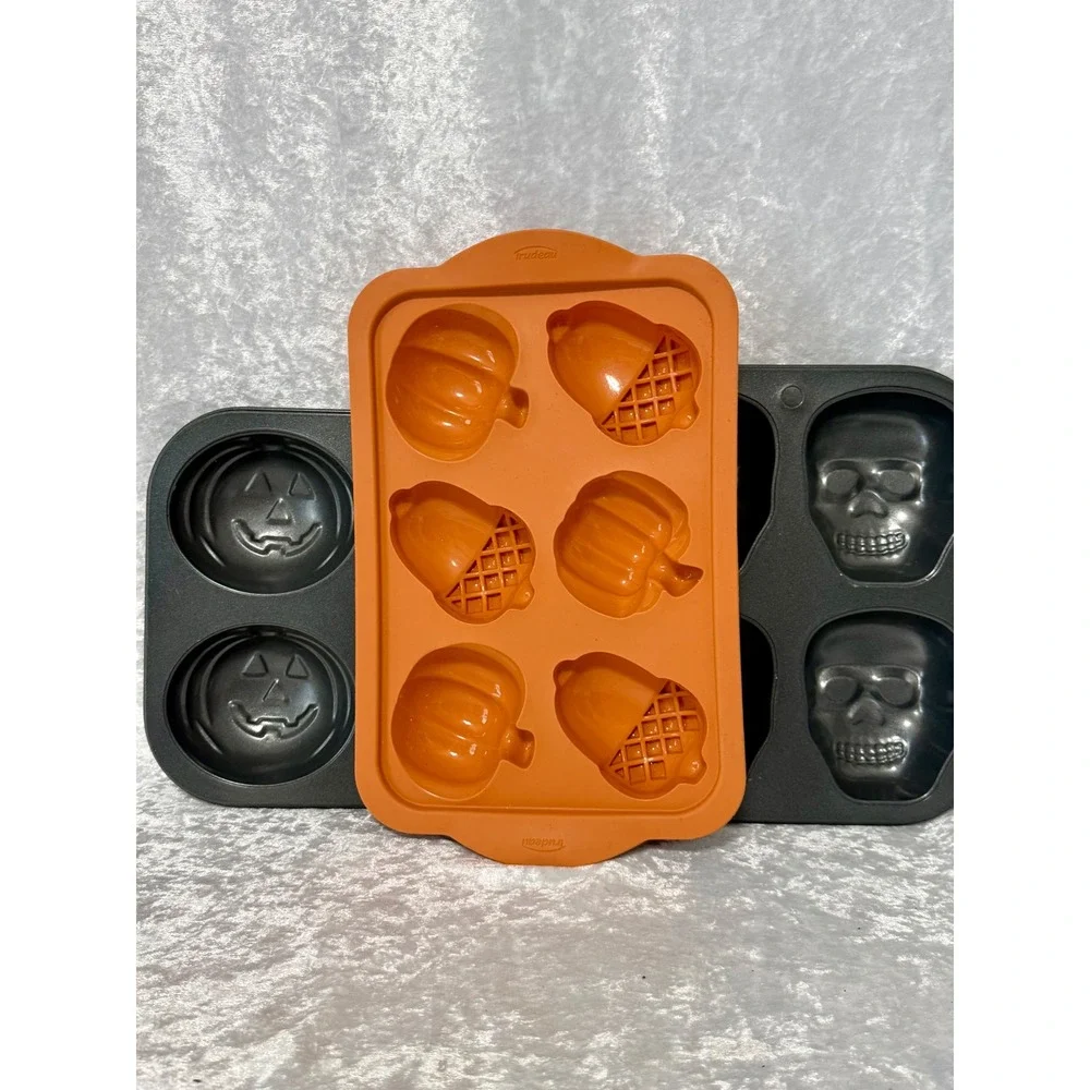 Halloween Baking Pan Set Skull Jack-O-Lantern Pumpkin Acorn Silicone Metal 3pc